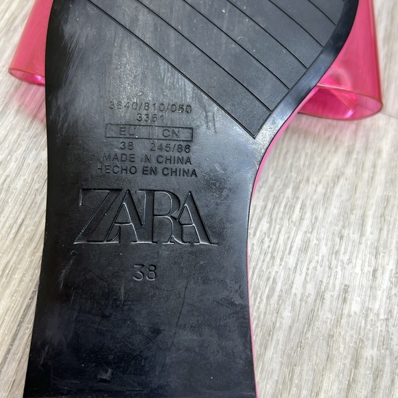 Zara pink vinyl flat sandals - Picture 9 of 9